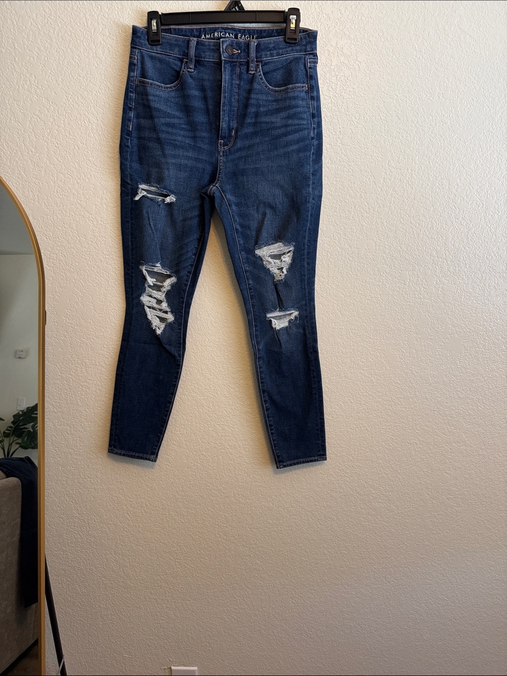 American Eagle Outfitters Dark Wash Distressed High-Rise Skinny Jeans